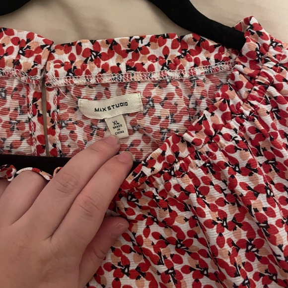 Max studio red shirt size XL - Picture 2 of 8